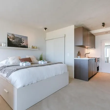 Huswell - Modern With Magnificent Seaview Appartement